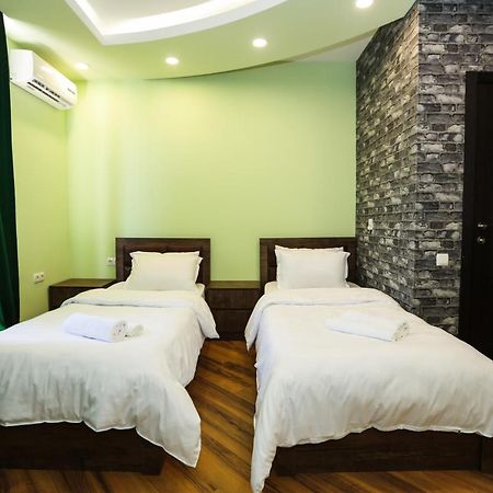 Hotel 2Floors Tbilisi Ngoại thất bức ảnh