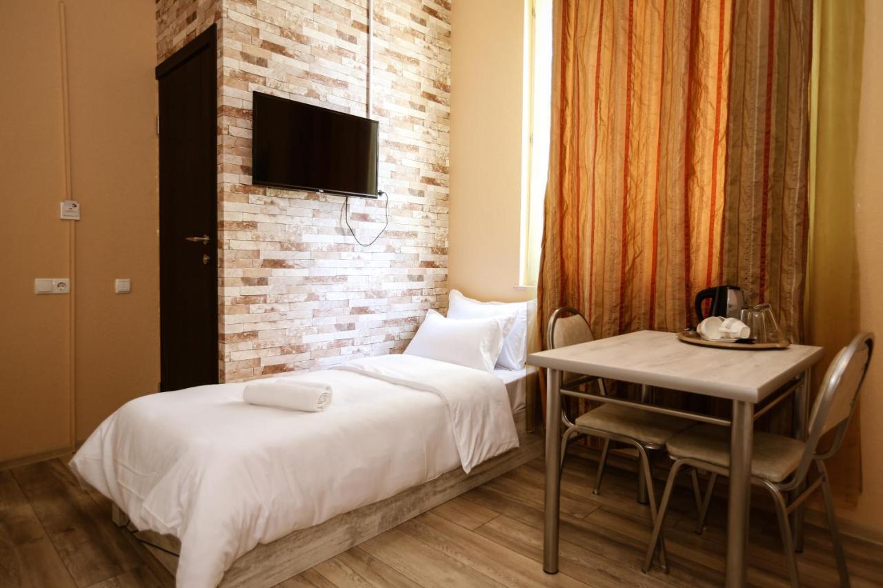 Hotel 2Floors Tbilisi Ngoại thất bức ảnh