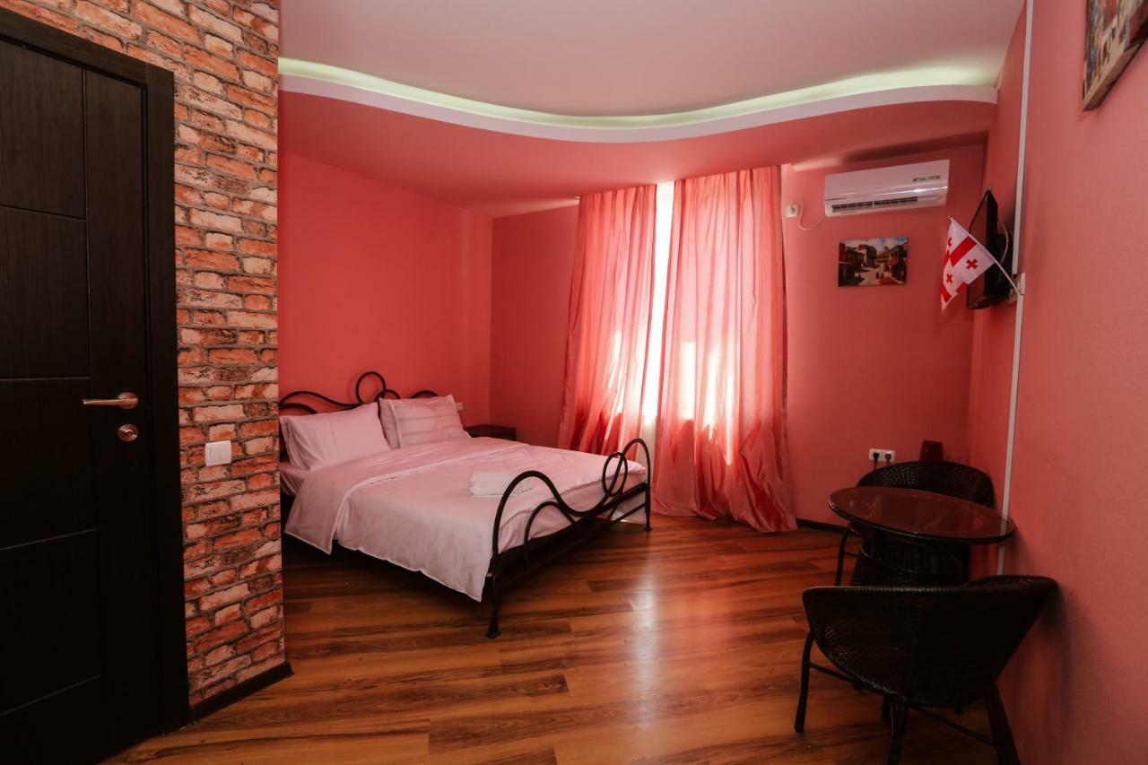 Hotel 2Floors Tbilisi Ngoại thất bức ảnh