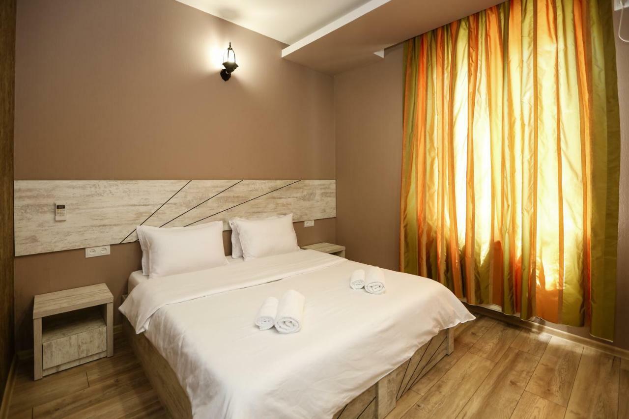 Hotel 2Floors Tbilisi Ngoại thất bức ảnh