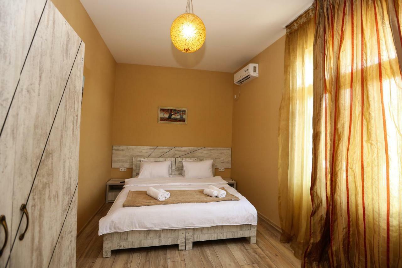 Hotel 2Floors Tbilisi Ngoại thất bức ảnh