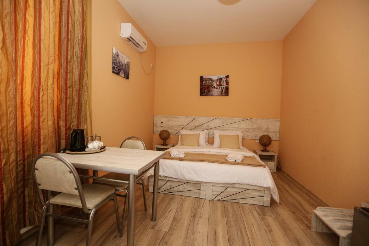 Hotel 2Floors Tbilisi Ngoại thất bức ảnh